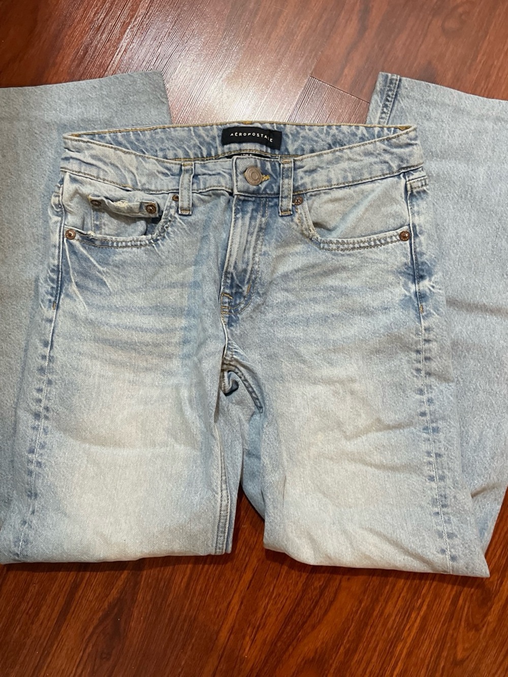 Aeropostale Women’s Light Wash 90’s Baggy Jeans